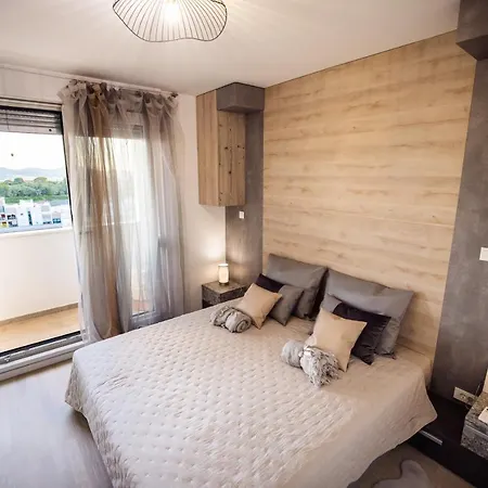 Island View Luxury Lejlighed